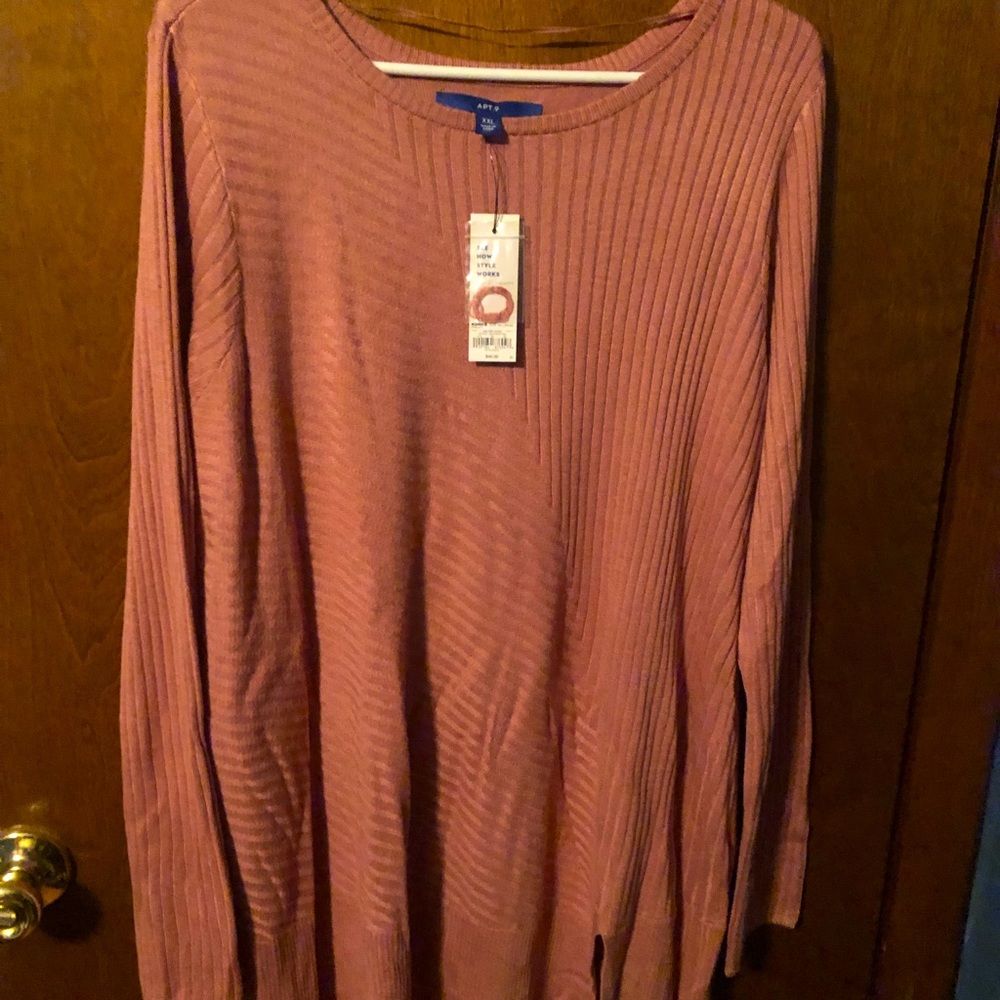 NWT Rose colored sweater.  Long, lightweight. XXL